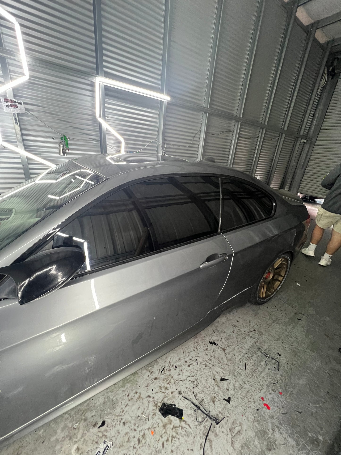 CARBON FRONT TWO WINDOWS TINTED